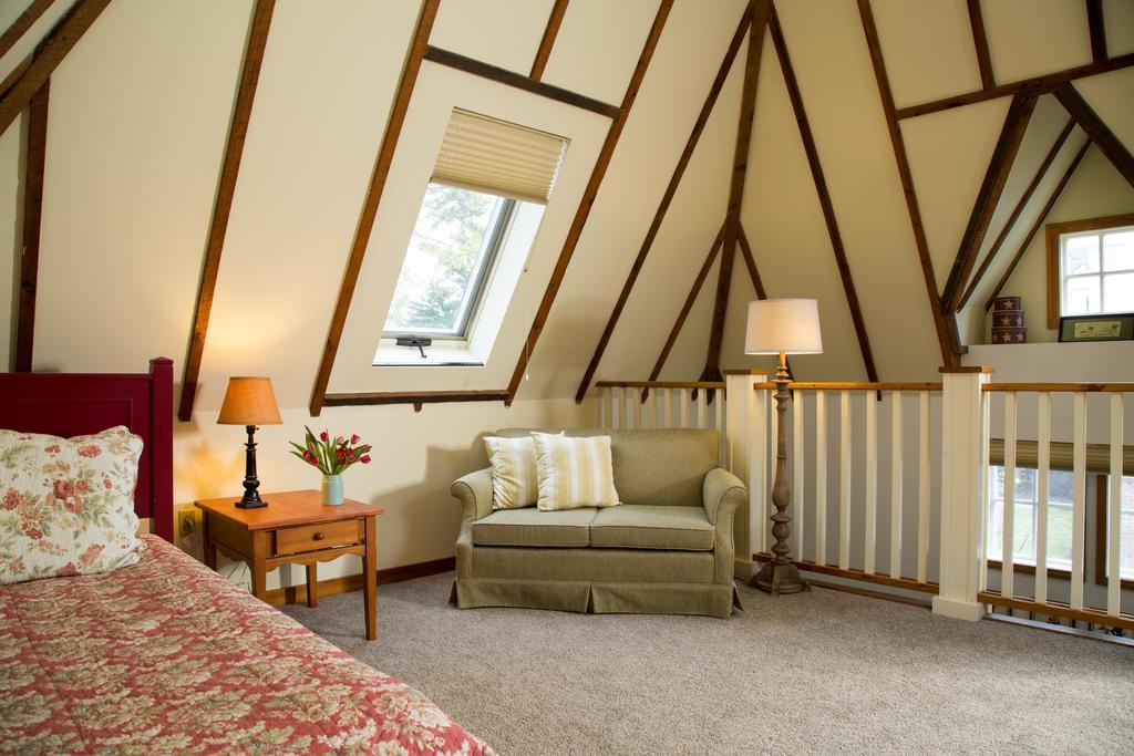 Four Chimneys Inn Bennington Eksteriør bilde